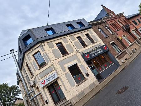 A vendre : Rez-de-chaussée commercial de 80,7 m² entièrement rénové. Hainaut