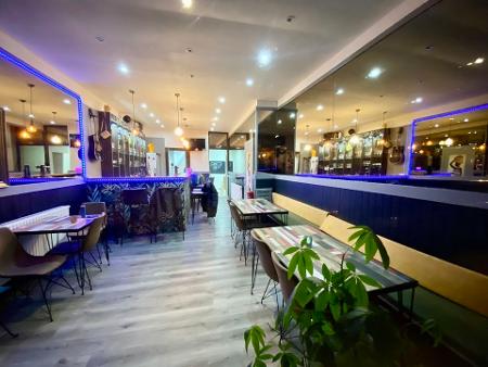 Un bar-restaurant cosy entièrement rénové en 2024 Bruxelles